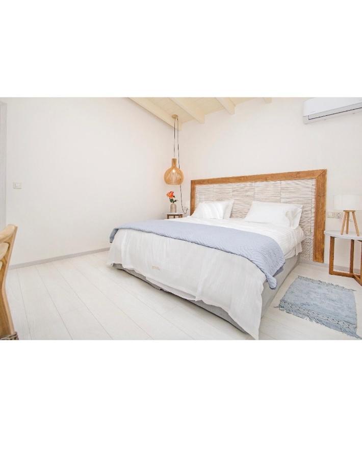 Athena Luxury Apartments Mesongi Exterior photo