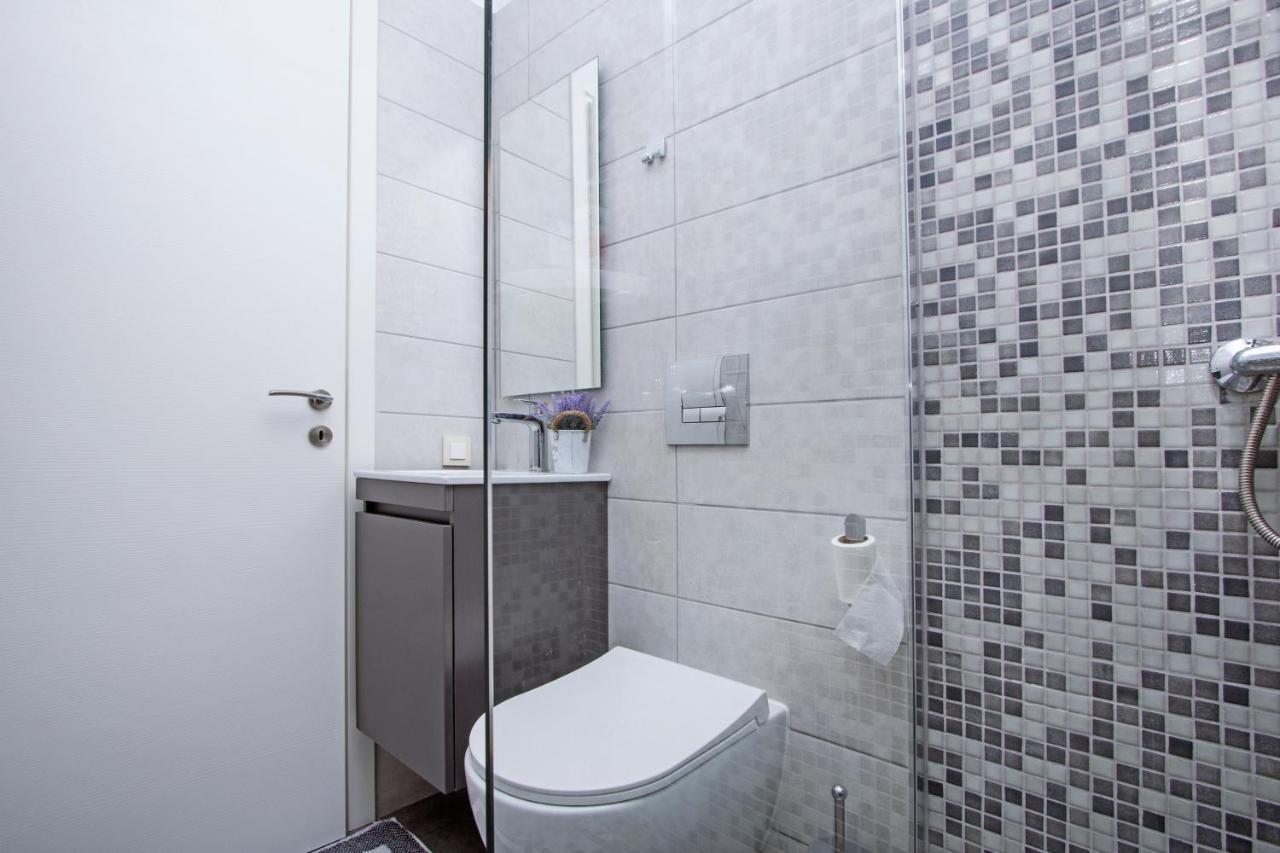 Athena Luxury Apartments Mesongi Exterior photo